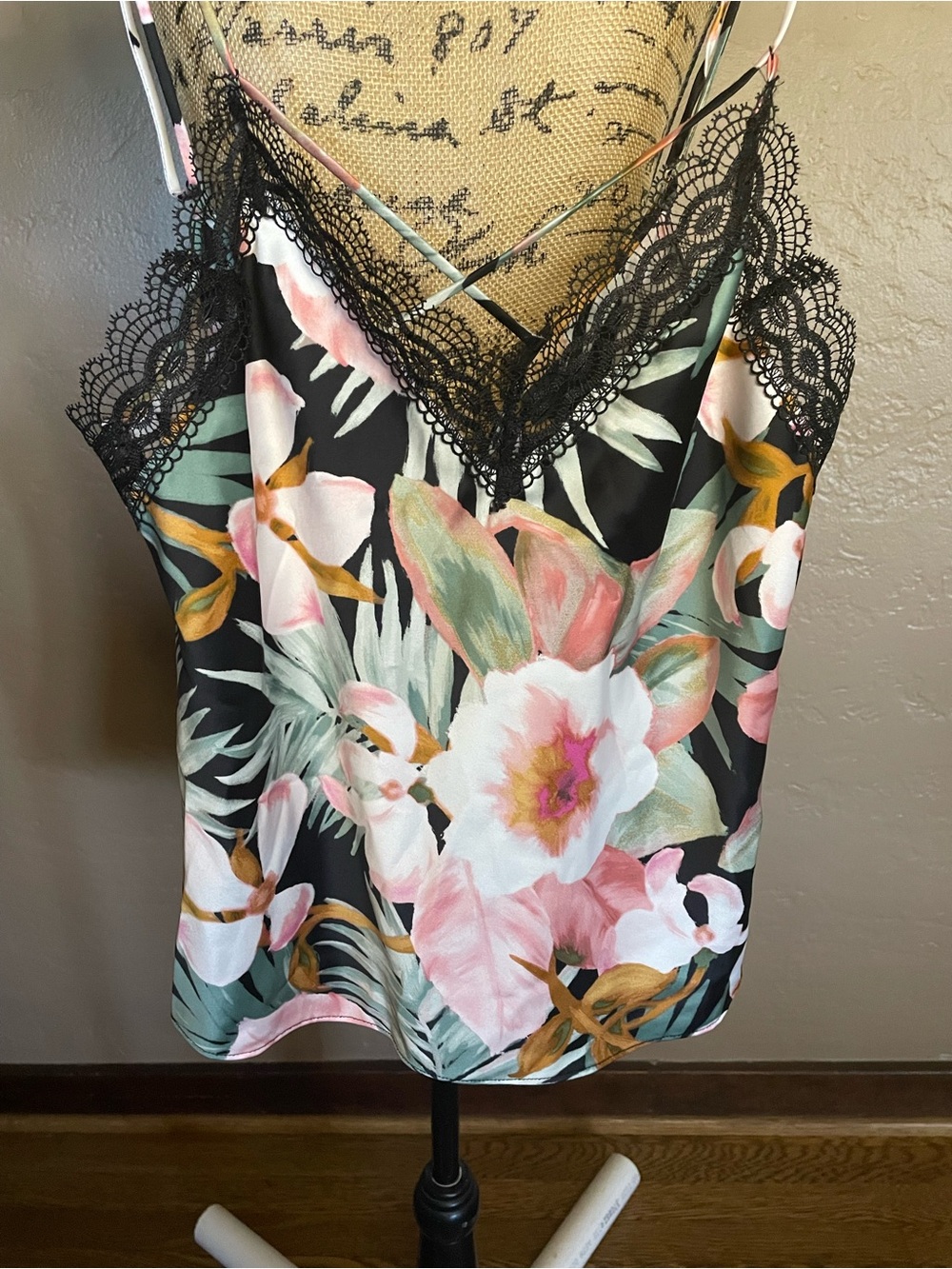 Lilac and London Floral Lace Trim Satin Cami and capris set Black/Pink